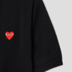 PLAY COMME DES GARÇONS (Unisex) Red Wappen Short Sleeve V-neck Cardigan – Black