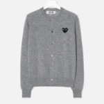 PLAY COMME DES GARÇONS (Unisex) Black Heart Wappen Cardigan – Grey