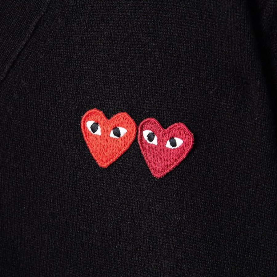 PLAY COMME DES GARÇONS (Unisex) Double Heart Wappen Cardigan – Black