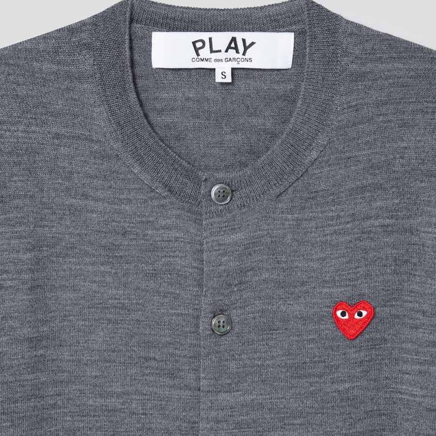 PLAY COMME DES GARÇONS (Unisex) Red Heart Wappen Short Sleeve Cardigan – Grey