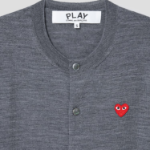 PLAY COMME DES GARÇONS (Unisex) Red Heart Wappen Short Sleeve Cardigan – Grey