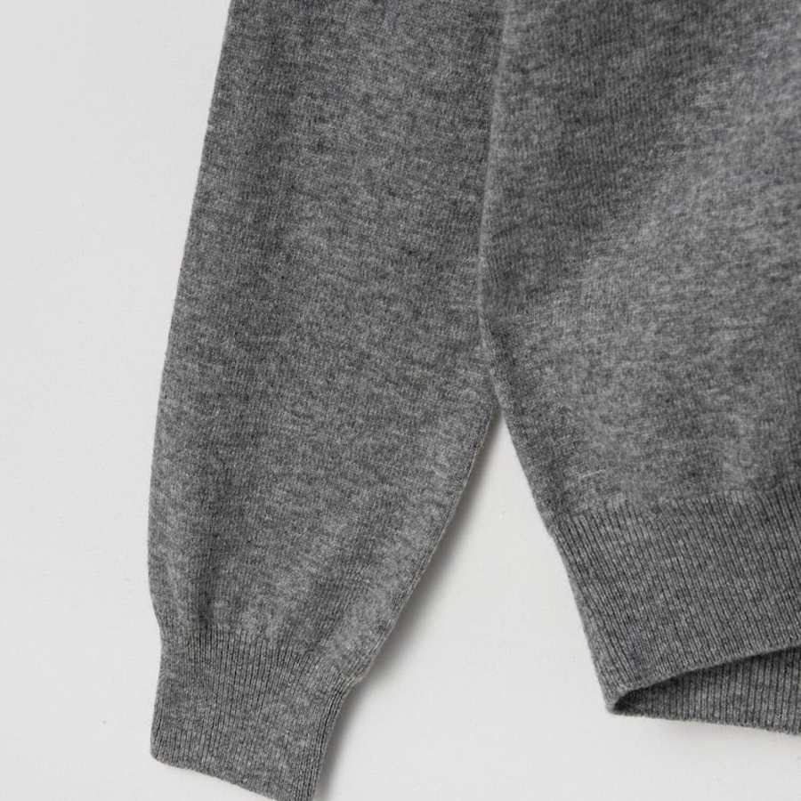 PLAY COMME DES GARÇONS (Unisex) White Heart Wappen Cardigan – Light Grey