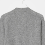 PLAY COMME DES GARÇONS (Unisex) Black Heart Wappen Cardigan – Grey