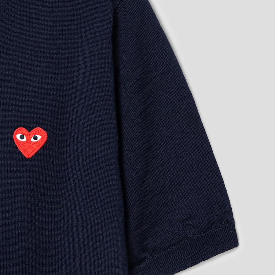 PLAY COMME DES GARÇONS (Unisex) Red Wappen Short Sleeve V-neck Cardigan – Navy