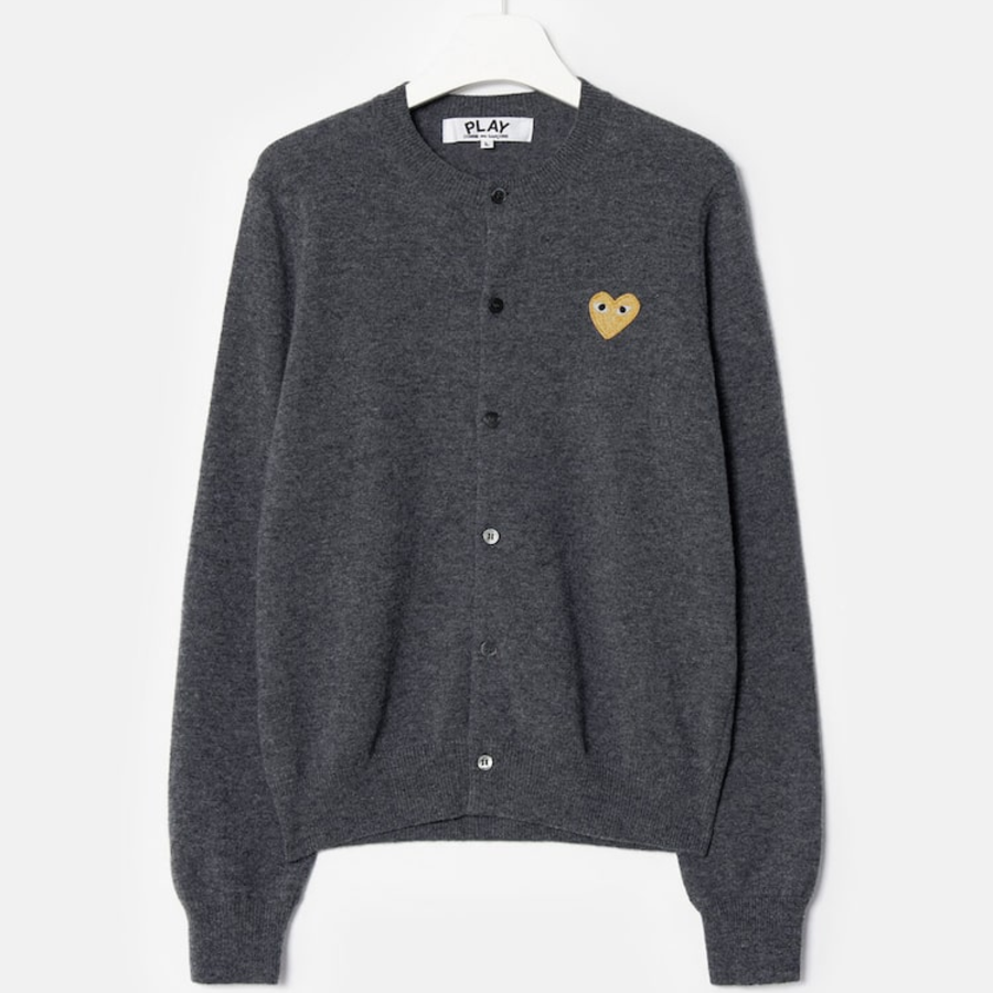 PLAY COMME DES GARÇONS (Unisex) Gold Heart Wappen Cardigan – Grey
