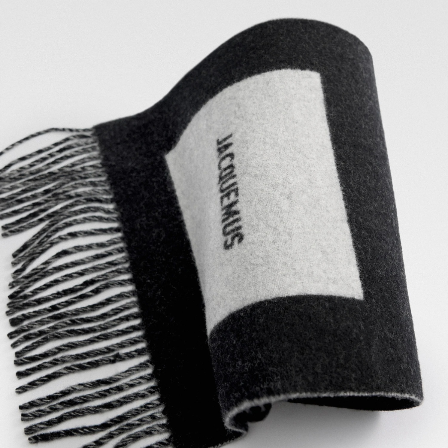 JACQUEMUS Le Charpe Rond Carre - Multi-Black