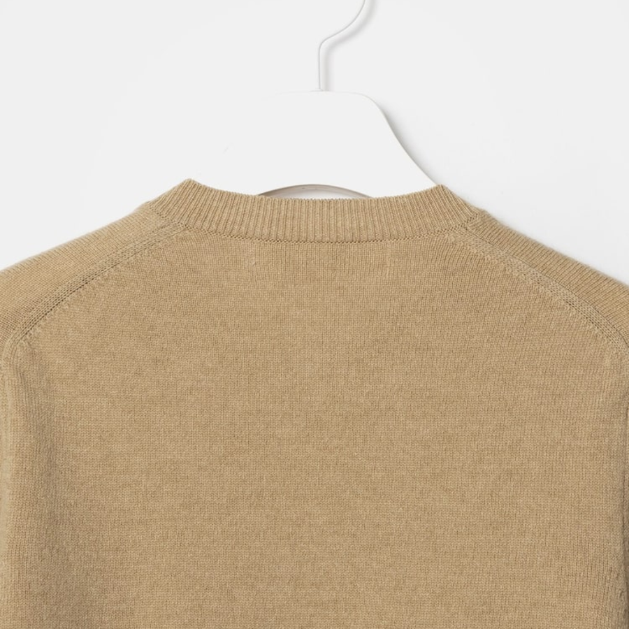 PLAY COMME DES GARÇONS (Unisex) White Heart Wappen Cardigan – Beige