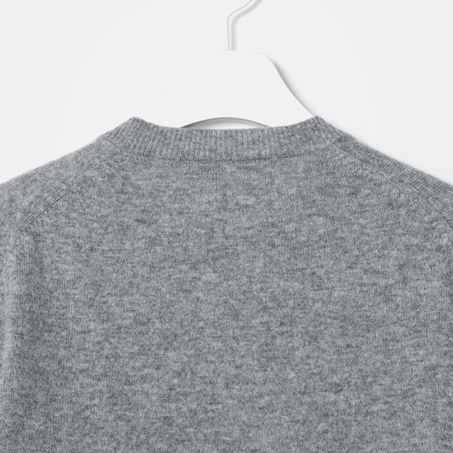 PLAY COMME DES GARÇONS (Unisex) White Heart Wappen Cardigan – Grey