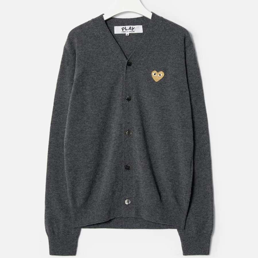 PLAY COMME DES GARÇONS (Unisex) Gold Heart Wappen Cardigan – Grey