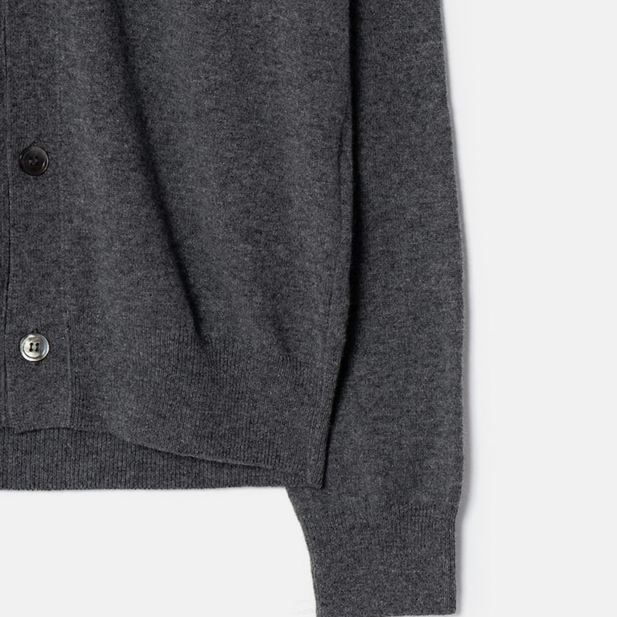 PLAY COMME DES GARÇONS (Unisex) Gold Heart Wappen Cardigan – Grey