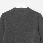 PLAY COMME DES GARÇONS (Unisex) White Heart Wappen Cardigan – Grey