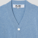 PLAY COMME DES GARÇONS (Unisex) Pastel Small Red Heart Wappen Cardigan – Sky Blue