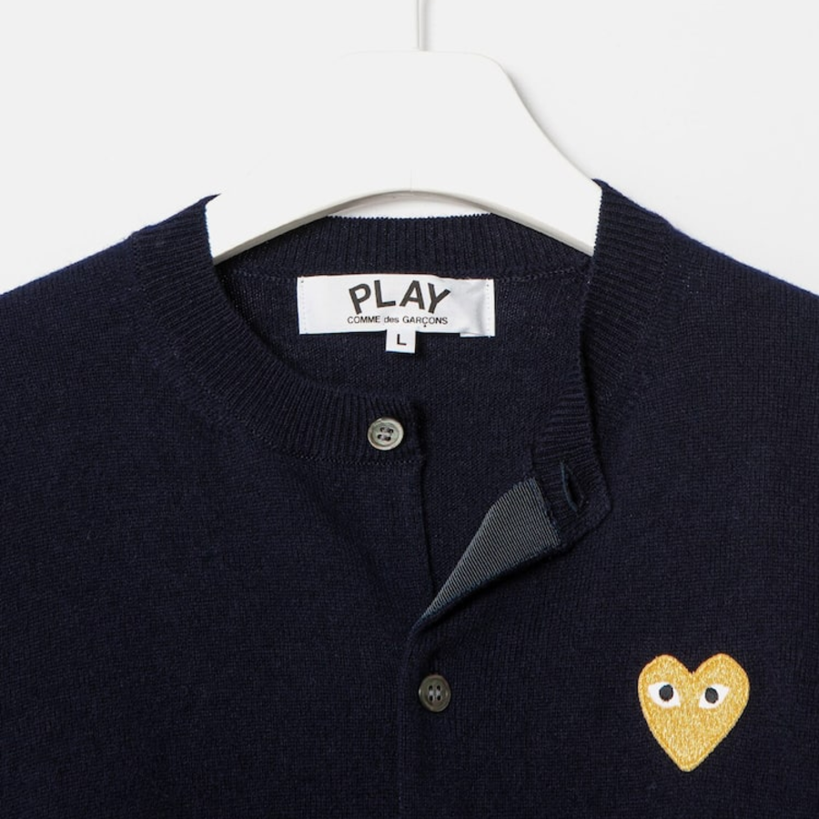 PLAY COMME DES GARÇONS (Women) Gold Heart Wappen Cardigan – Navy