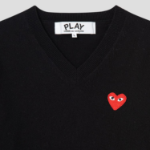 PLAY COMME des GARÇONS (Unisex) Red Heart Wappen Sweater – Black