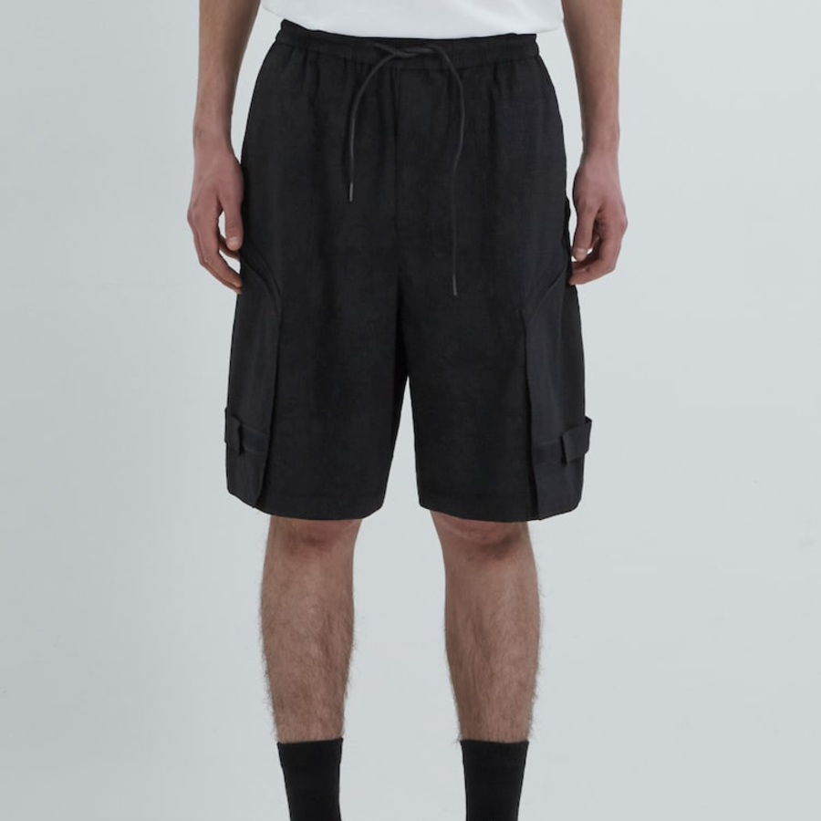 JUUN.J [CORE] Painting Stripe Velcro Detailed Shorts – Black