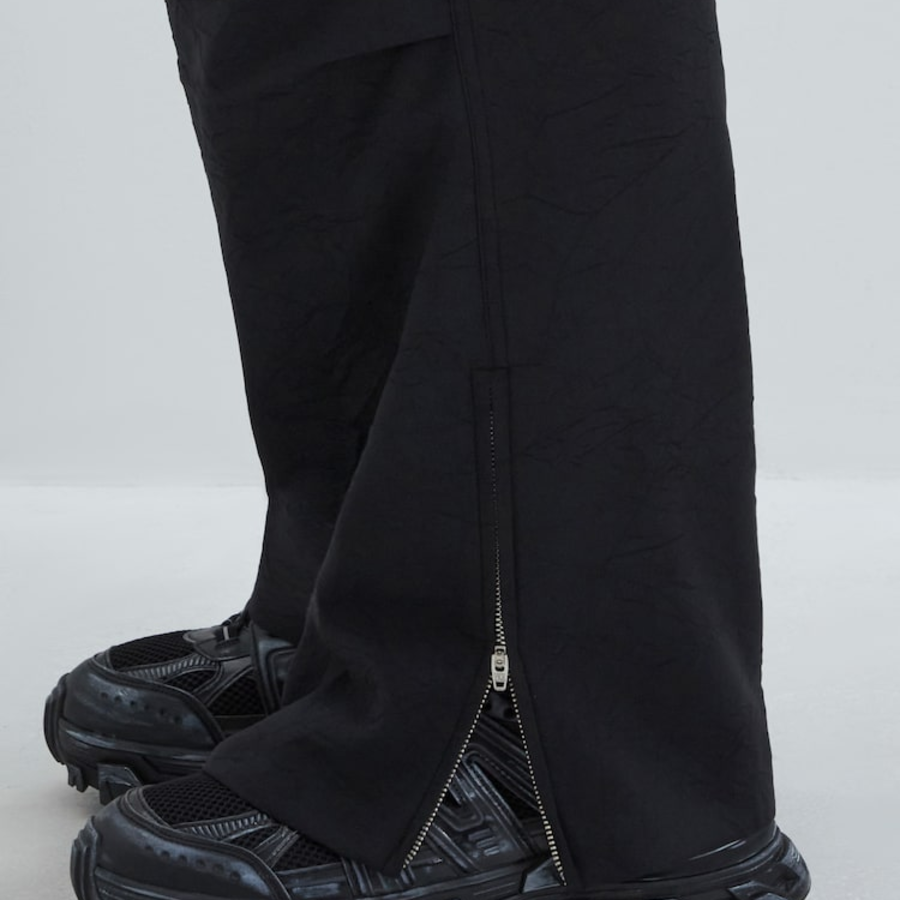 JUUN.J [CORE] Wrinkled Poly-Wool Cargo Pants – Black