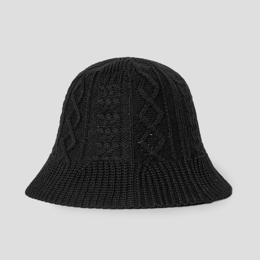 8 seconds Knit Cable Bucket Hat  — Black