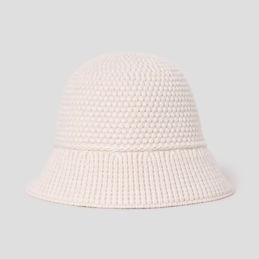 8 seconds Knit Cable Bonnet Hat — Ivory