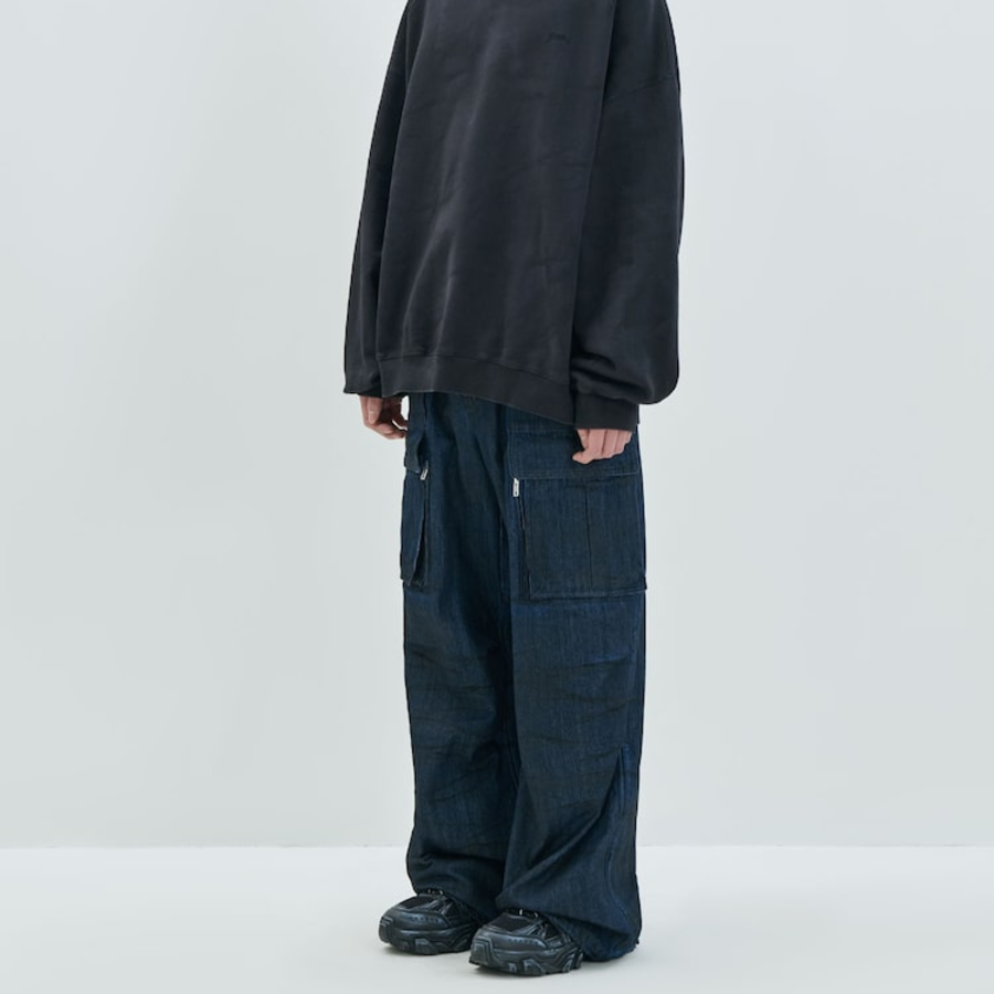 JUUN.J Oil-Denim Puckering Cargo Jeans – Blue