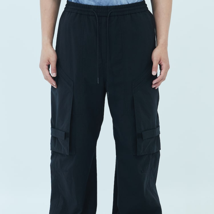 JUUN.J Nylon Velcro Detailed Cargo Pants – Black