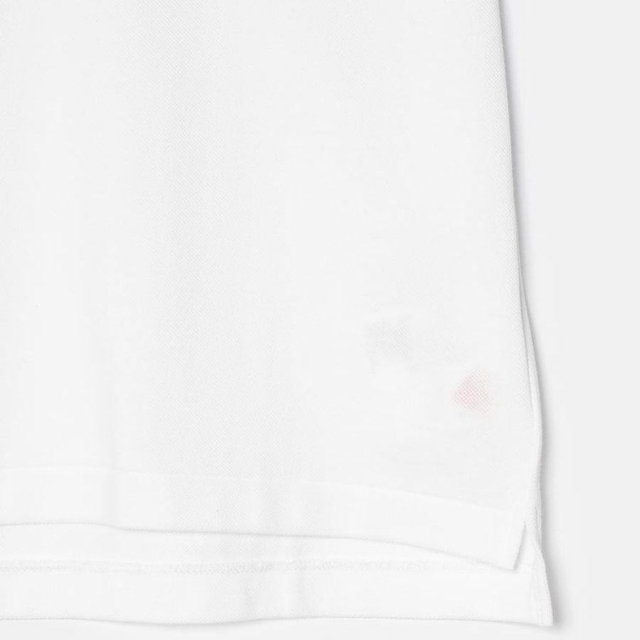 PLAY COMME des GARÇONS (Unisex) Red Heart Wappen Polo Shirt – White