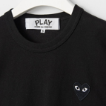 PLAY COMME des GARÇONS (Unisex) Black Heart Wappen T-Shirt – Black