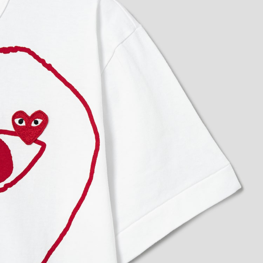 PLAY COMME des GARÇONS (Unisex) Red Heart Wappen Red Lined Heart T-Shirt – White