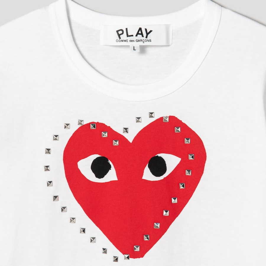 PLAY COMME des GARÇONS (Unisex) Red Heart Print Stud T-Shirt – White