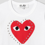 PLAY COMME des GARÇONS (Unisex) Red Heart Print Stud T-Shirt – White