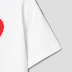 PLAY COMME des GARÇONS (Unisex) Red Heart Print Stud T-Shirt – White