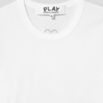 PLAY COMME des GARÇONS (Unisex) Black Heart Wappen T-Shirt – White