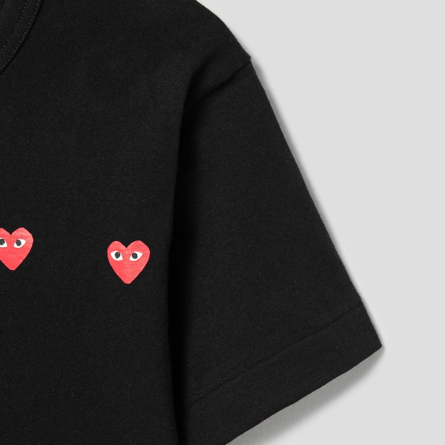 PLAY COMME des GARÇONS (Unisex) Horizontal 3 Heart Short Sleeve T-Shirt – Black