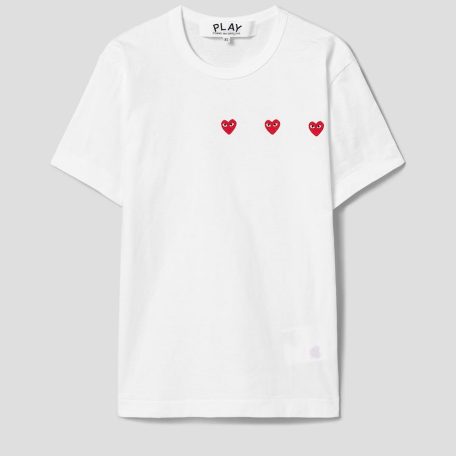 PLAY COMME des GARÇONS (Unisex) Horizontal 3 Heart Short Sleeve T-Shirt – White