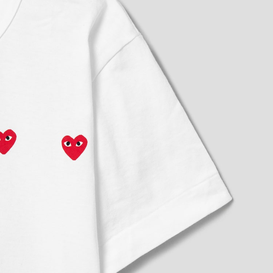 PLAY COMME des GARÇONS (Unisex) Horizontal 3 Heart Short Sleeve T-Shirt – White