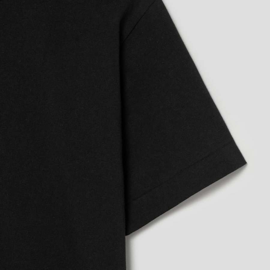 PLAY COMME des GARÇONS (Unisex) Red Heart Back Wappen T-Shirt – Black