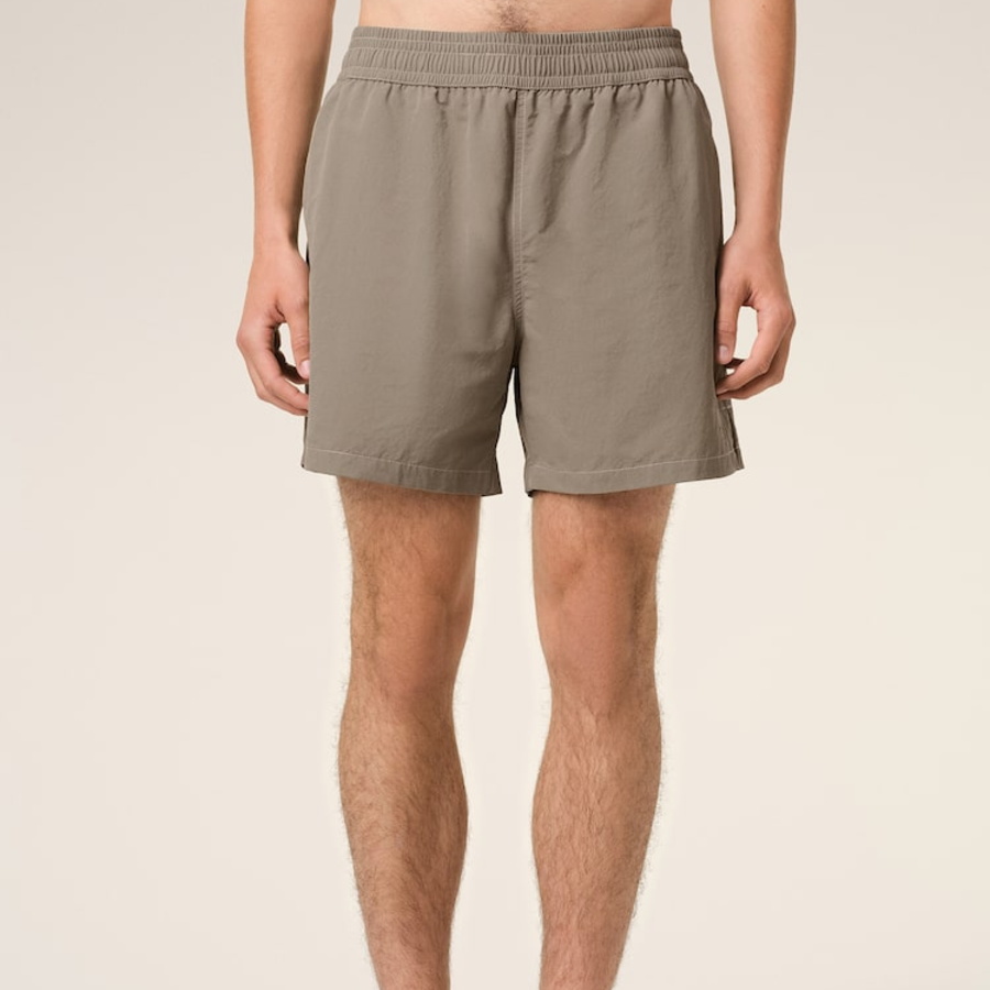 ami Beach Short – Ash