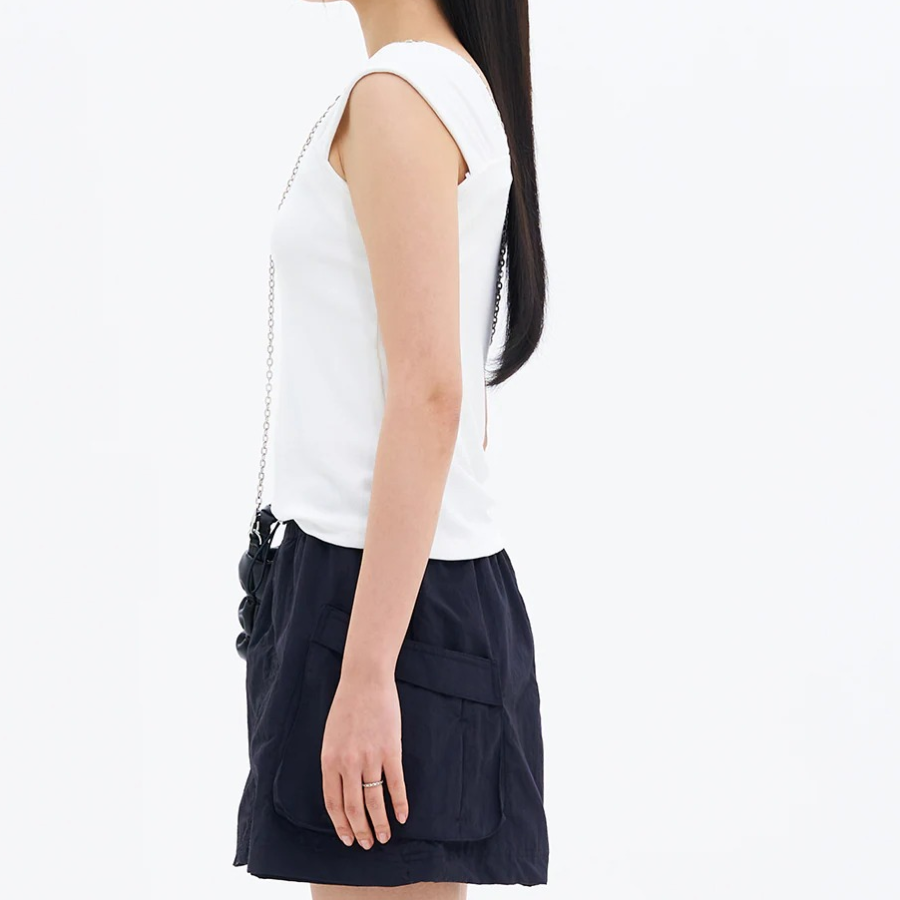 8 seconds Unbalanced Sleeve Top – White