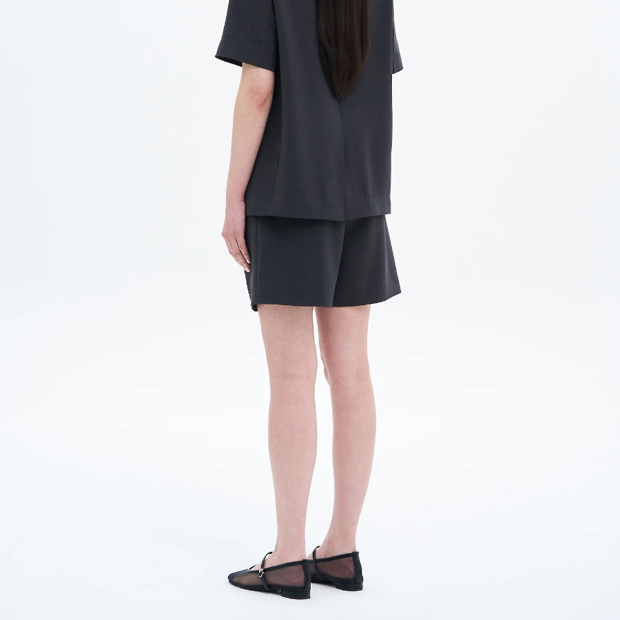 8 seconds Poly Two‑Tuck Short Pants — Ash