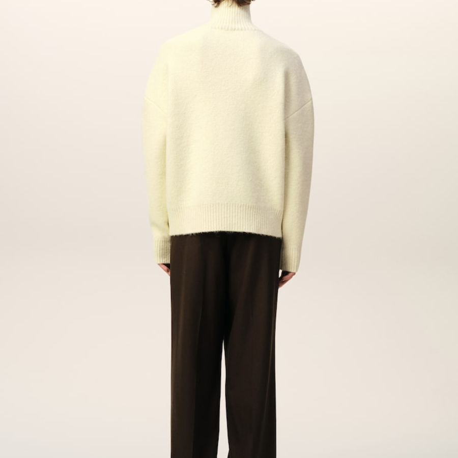 ami Gold Adc Turtleneck – Off-White