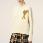 ami Gold Adc Turtleneck – Off-White