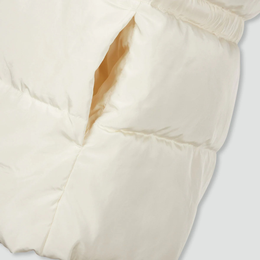 JAJU Loose-Fit High-Neck Puffer Jumper – Ivory