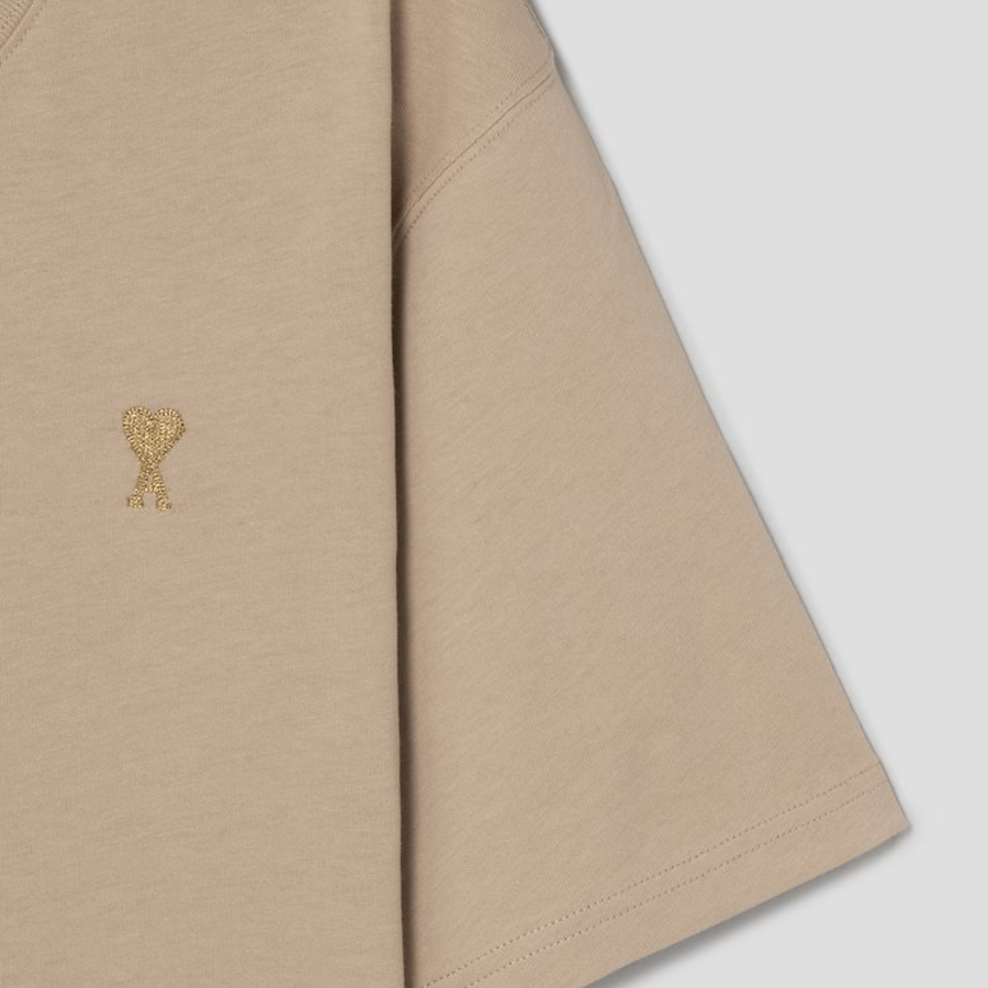 ami (Unisex) Gold Adc T-shirt – Sand
