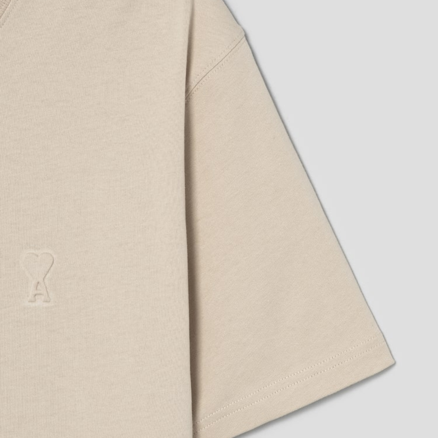 ami (Unisex) Embossed Adc T-shirt – Gingembre/725