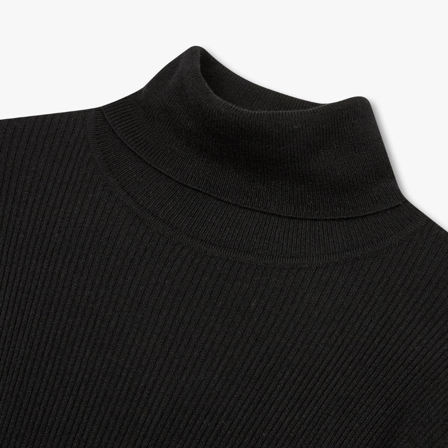 JAJU Ribbed Turtleneck Knit – Black