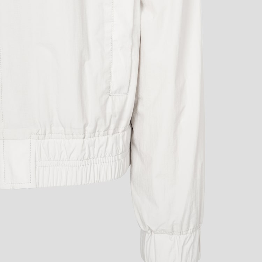 AMI (Unisex) Ami Zipped Windbreaker – Ivory