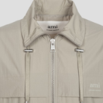 AMI (Unisex) Ami Zipped Windbreaker – Beige