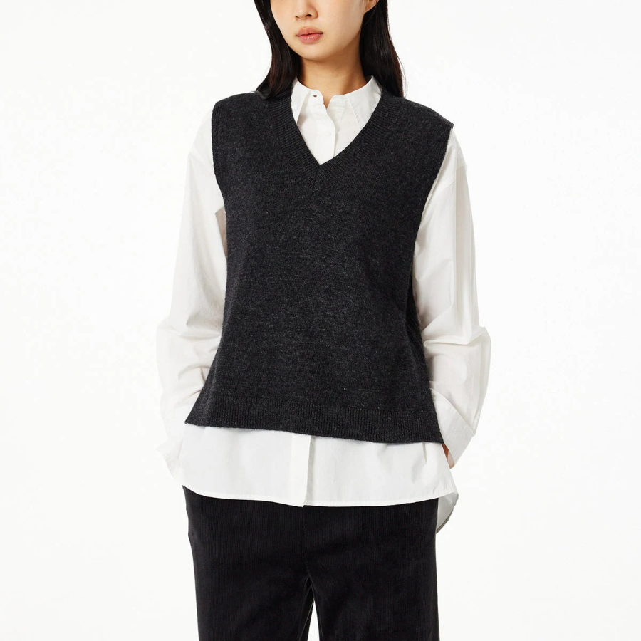 JAJU Merino Wool V-Neck Knit Vest – Charcoal