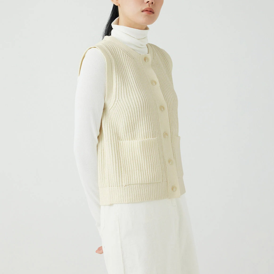JAJU Round Neck Button Vest – Ivory