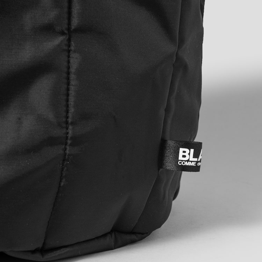 COMME des GARÇONS BLACK (Unisex) Padded Nylon Taffeta Bag – Black