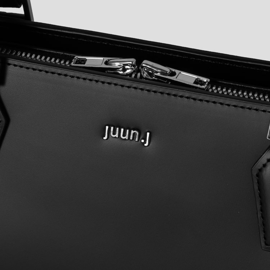 JUUN.J [Seongsu Edition] Monster Trapeze Bag – Black